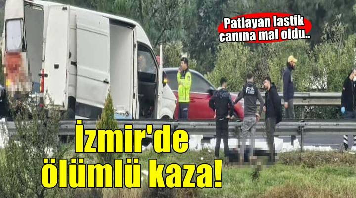 Otomobil, patlayan lastiği değiştirmeye çalışanlara çarptı: 1 ölü, 4 yaralı