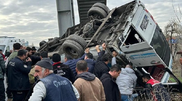 Özel halk otobüsü devrildi: 5 ölü, 14 yaralı