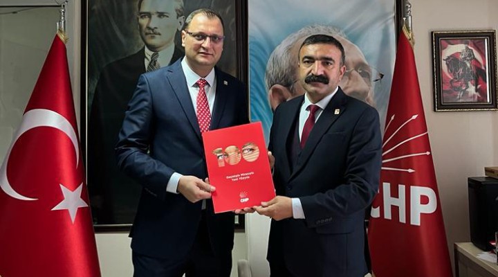 Özgür Erdoğan, Çiğli Belediye Başkanlığı için aday adayı oldu!