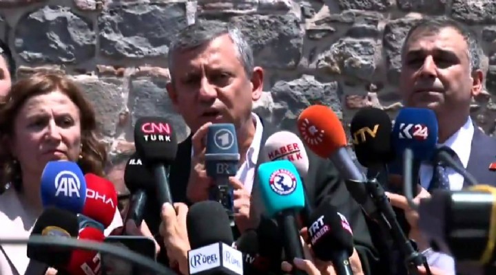 Özgür Özel Diyarbakır da:  Güne Selahattin Demirtaş ın selamıyla başladık 
