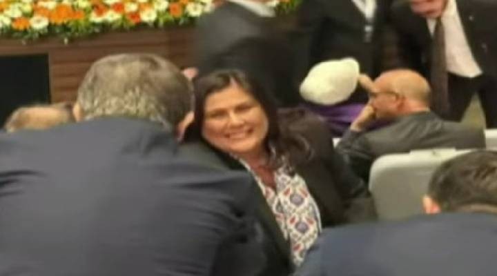 Özlem Çerçioğlu dan sosyal medyada  Erdoğan  adımı