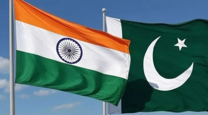 Pakistan, bombalı saldırıya ilişkin Hindistan ı suçladı