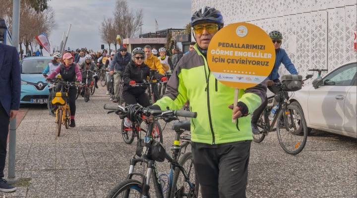 Pedallar, görme engellilerin kitaplara erişimi için çevrildi