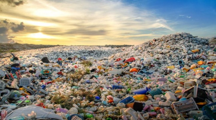 ŞOK RAPOR! İngiltere atık plastiklerinin yüzde 27 sini Türkiye ye gönderdi...