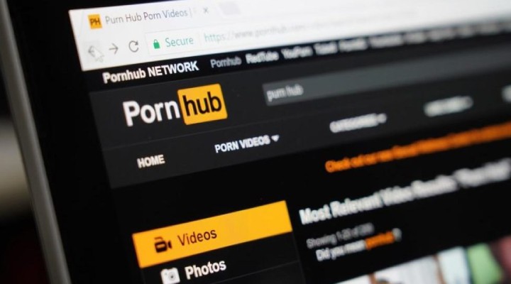 Porno devine büyük şok!