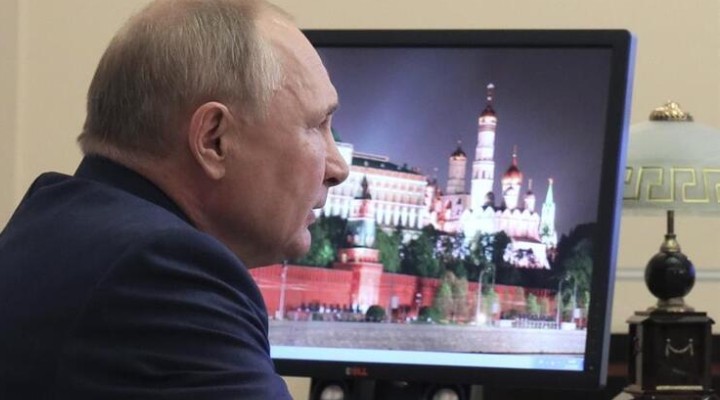 Putin in öksürüğü endişe yarattı...