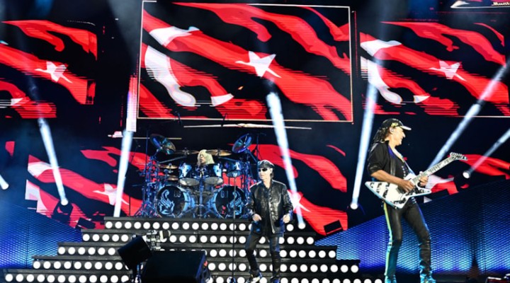 Scorpions 33 yıl sonra İstanbul da sahne aldı:  Seni seviyoruz İstanbul 