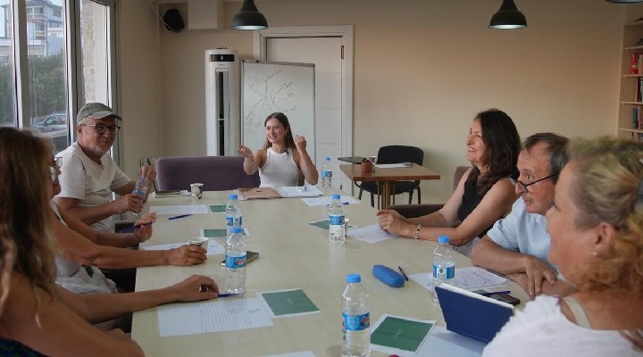 Sefehisar da  Yaşamdan Yazıya  atölyesi ilk buluşmasını gerçekleştirdi