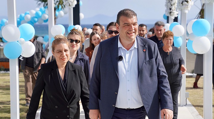 Seferihisar Doğanbey’de düğün salonu hizmete açıldı