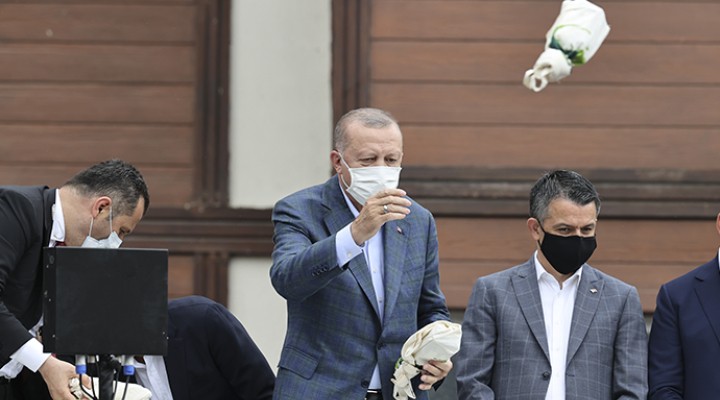 Selin vurduğu Rize de çay dağıtan Erdoğan a tepki