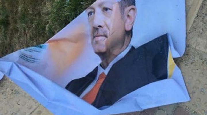Sen misin Erdoğan ın afişlerini yırtan!