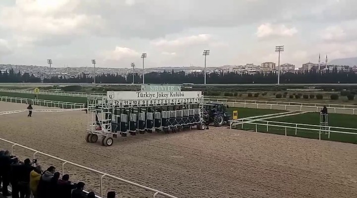 Şirinyer Hipodromu ndaki yarışlar ertelendi