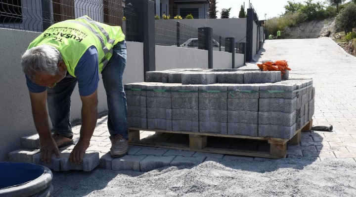 Soğucak Mahallesi nde yol yenileme çalışmaları sürüyor!