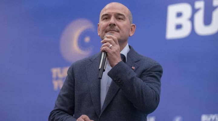 Süleyman Soylu, İlle de Roman Olsun şarkısını söyledi!