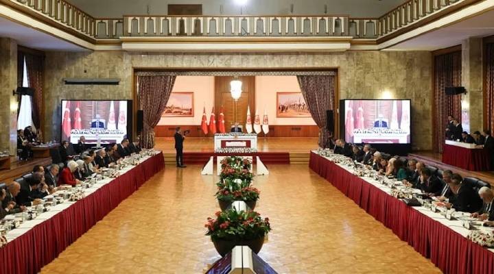 Süreç Komisyonu rapor mesaisinde: Bakan tarih verdi