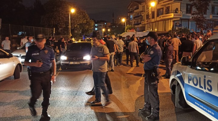 Suriyeli göçmenler iki kişiyi bıçakladı, mahalleli ayaklandı!