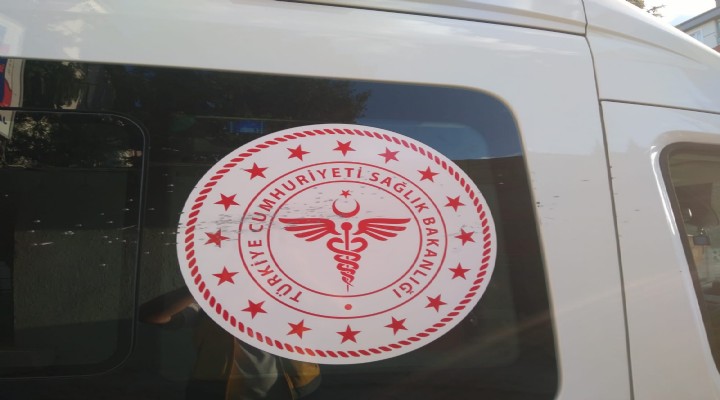 Suriyeliler ambulansa ateş açtı