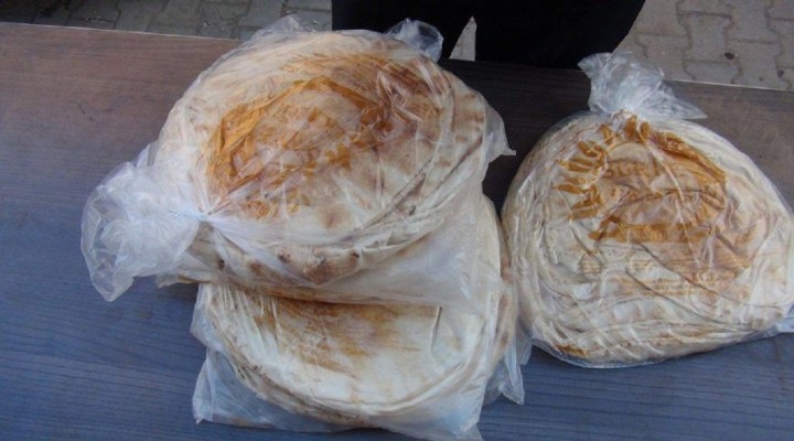 Suriyelilerden kaçak ekmek sevkiyatı!