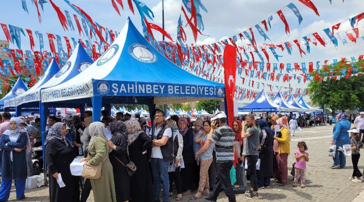 TOGG manzaralı, ayakkabı için kan verme izdihamı!