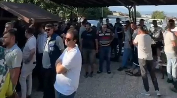 Tarikat cenazesi ilçeyi karıştırdı!