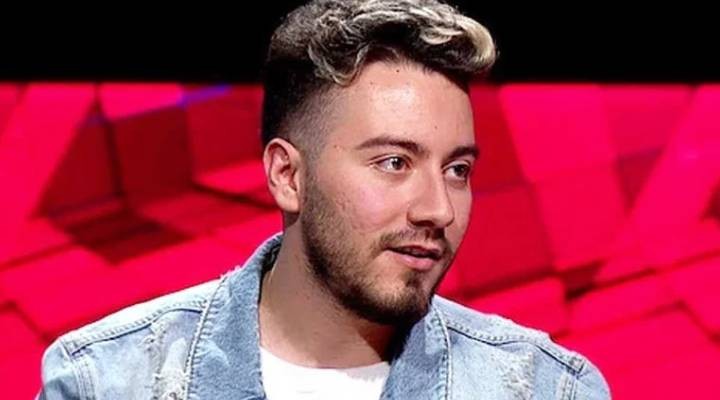 Tarikat iddiaları sonrası arkadaşları Enes Batur a ulaşamıyor