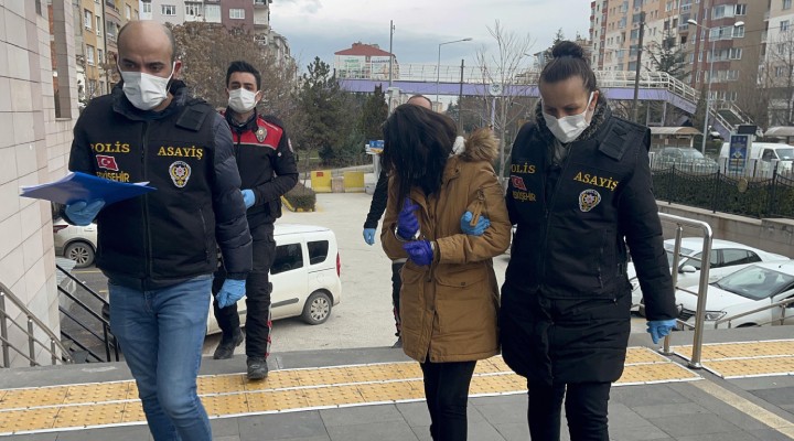 Tartıştığı halasını bıçakla öldürdü!