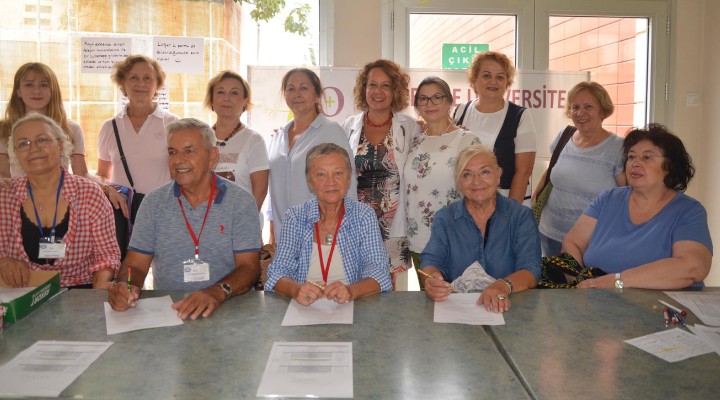 Tazelenme Üniversitesi... Sadece 60 yaş üstü gelebiliyor!