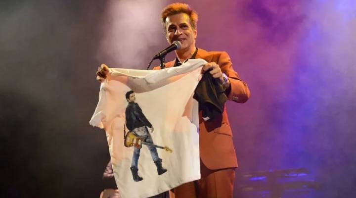 Teoman ilk kez açıkladı: Annem yıllarca şarkıcı olmamdan utandı