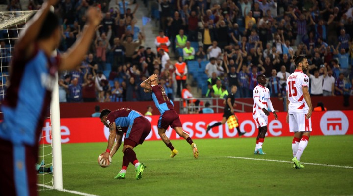 Trabzonspor galibiyetle tanıştı