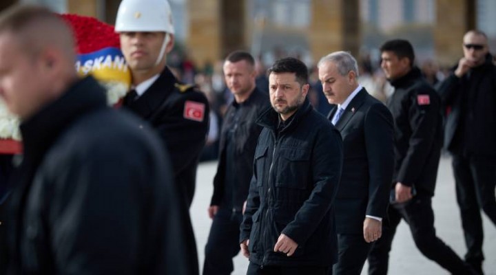 Ukrayna lideri Zelenski, Ankara ziyaretine Anıtkabir ile başladı