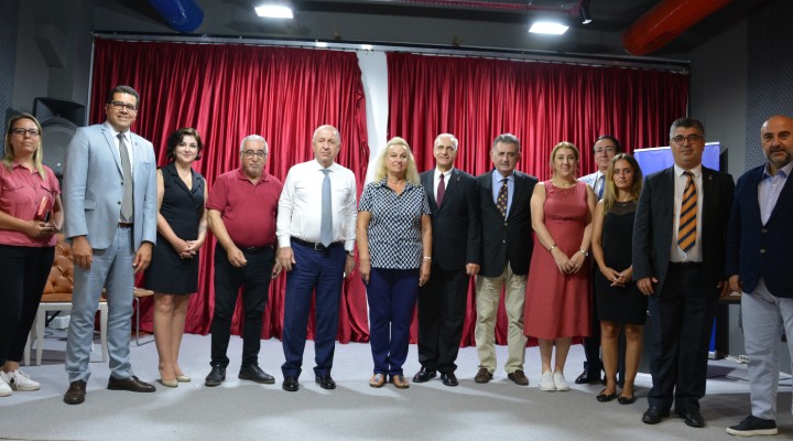 Ümit Özdağ dan İzmir Gazeteciler Cemiyeti ne ziyaret!