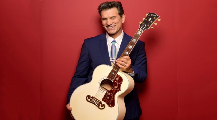 Ünlü şarkıcı Chris Isaak İzmir de konser verecek