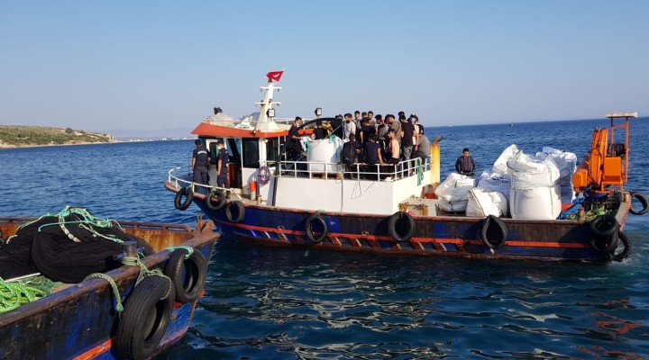 Urla da 45 kaçak göçmen yakalandı