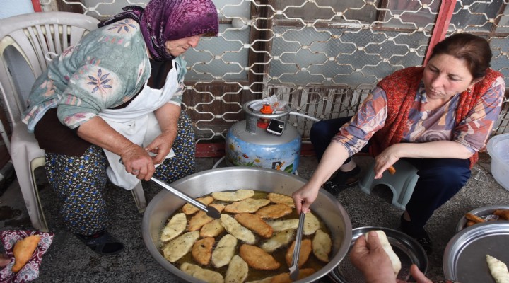 Urla da ÇED kararına pişi kutlaması