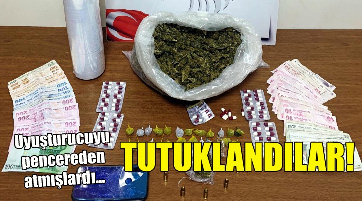 Uyuşturucuyu pencereden atmışlardı... Tutuklandılar!