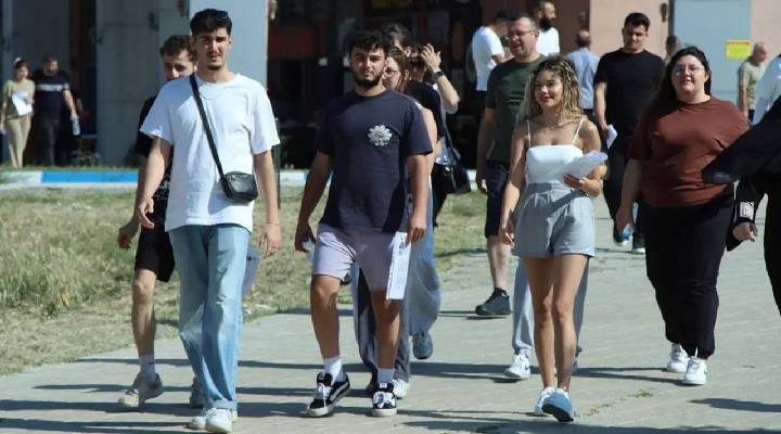 YKS nin ilk oturumu TYT sona erdi: 2.5 milyon aday ter döktü