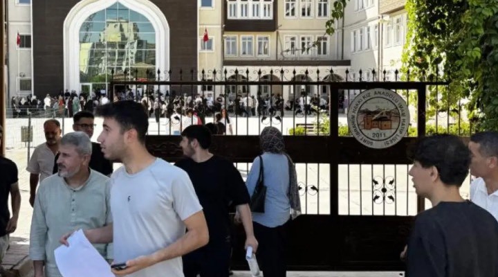 YKS nin üçüncü oturumu Yabancı Dil Testi başladı