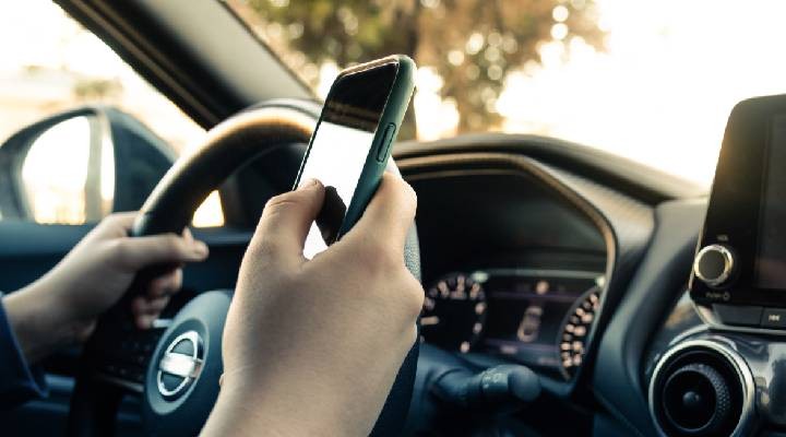 Yeni trafik cezaları Meclis te: Telefonla konuşan sürücü servet ödeyecek!
