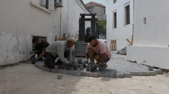 Yenilenme sırası Eski Kuşadası nda!