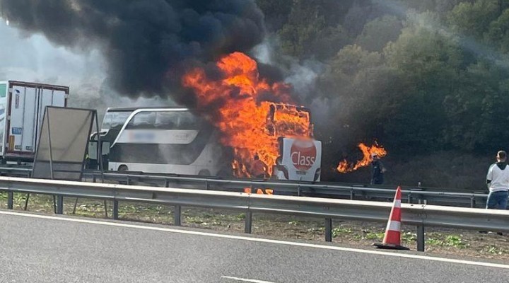 Yolcu otobüsü alev, alev yandı!