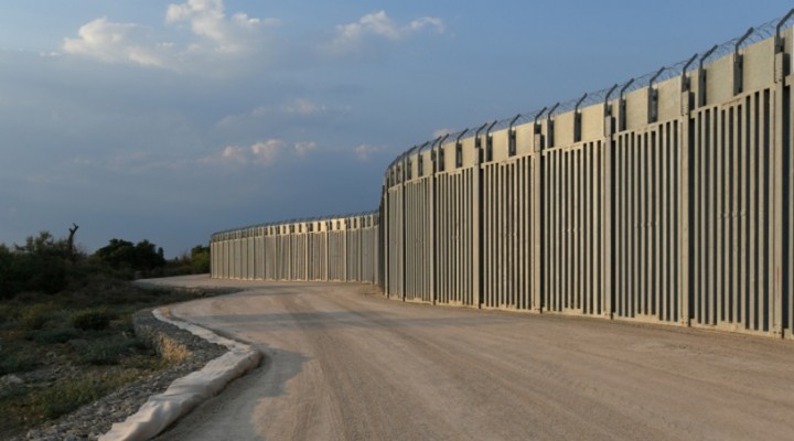 Yunanistan, Türkiye sınır duvarını 40 kilometre uzunluğuna çıkardı