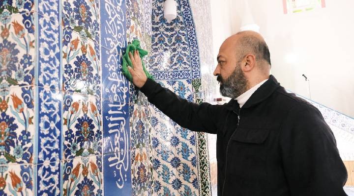 Yunusemre de ibadethaneler Ramazan a hazırlanıyor