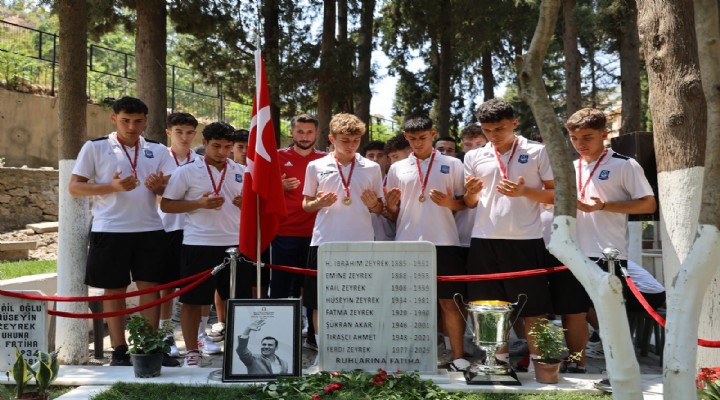 Yunusemre nin U17 leri Türkiye Şampiyonluğunu Ferdi Zeyrek e armağan etti