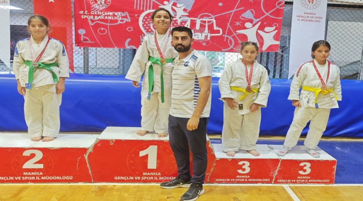 Yunusemreli minik judocular mdalyaya doymuyor