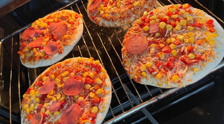 Zincir marketlerde satılan pizza ifşa oldu!