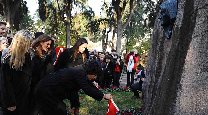 Zübeyde Hanım a koştular