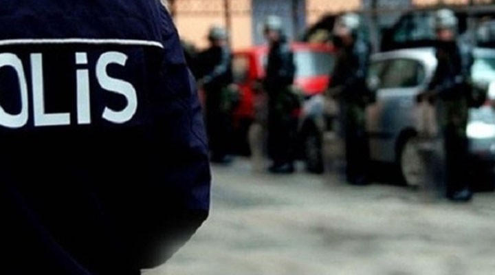 İzmir de ByLock operasyonu: 8 gözaltı