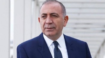 Gürsel Tekin'den ikinci açıklama: 'Gideceğim ama polisle değil!'