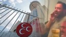 'İçki masasında sela' görüntüleri gündem olmuştu: MHP'li meclis üyesi partiden ihraç edildi