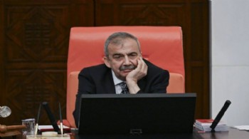 Sırrı Süreyya Önder hayatını kaybetti